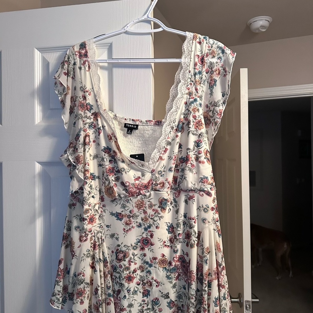 Torrid Cream Floral Ruffle Blouse